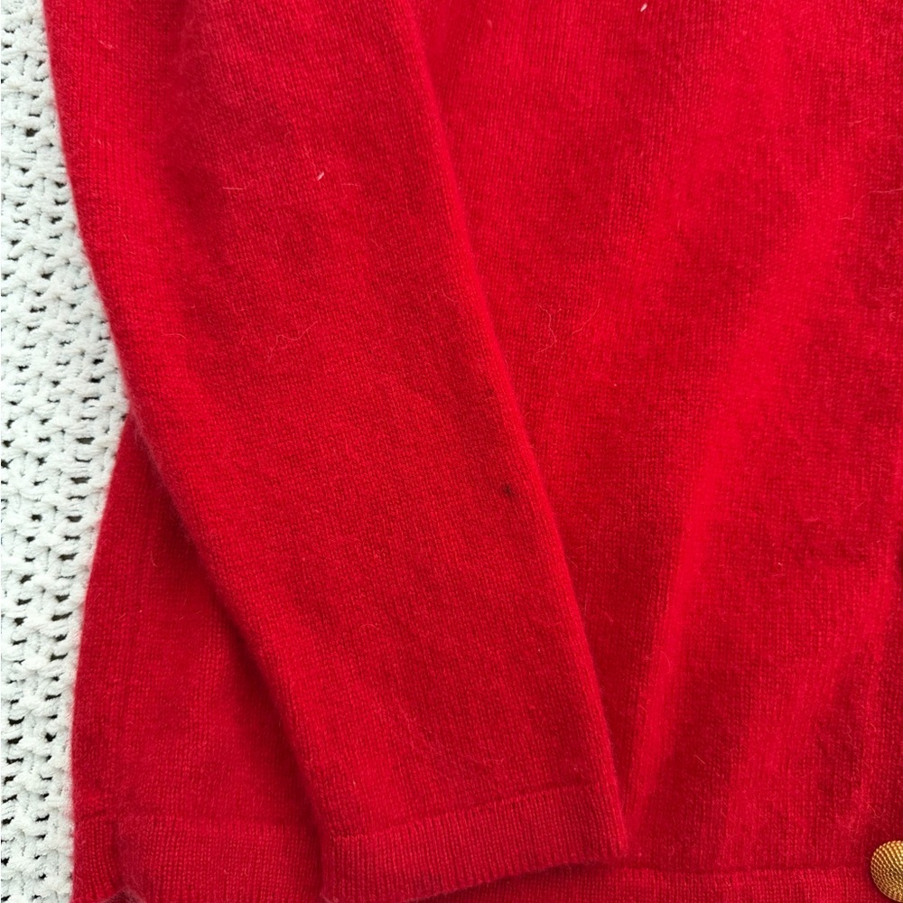 Saks Fifth Avenue 100% Cashmere Vintage Red Cardigan with Gold Buttons Size S - Picture 4 of 5